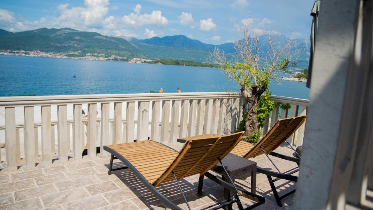 Family House Bjelila Villa Tivat Exteriör bild