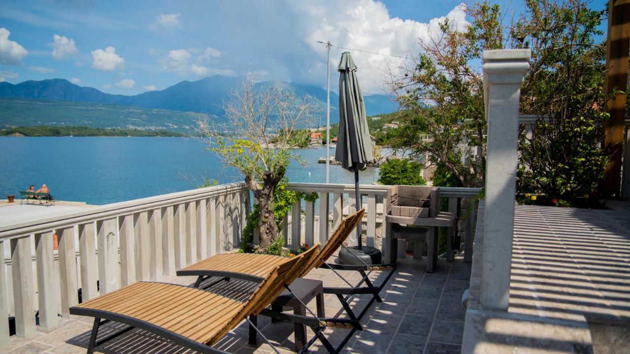 Family House Bjelila Villa Tivat Exteriör bild