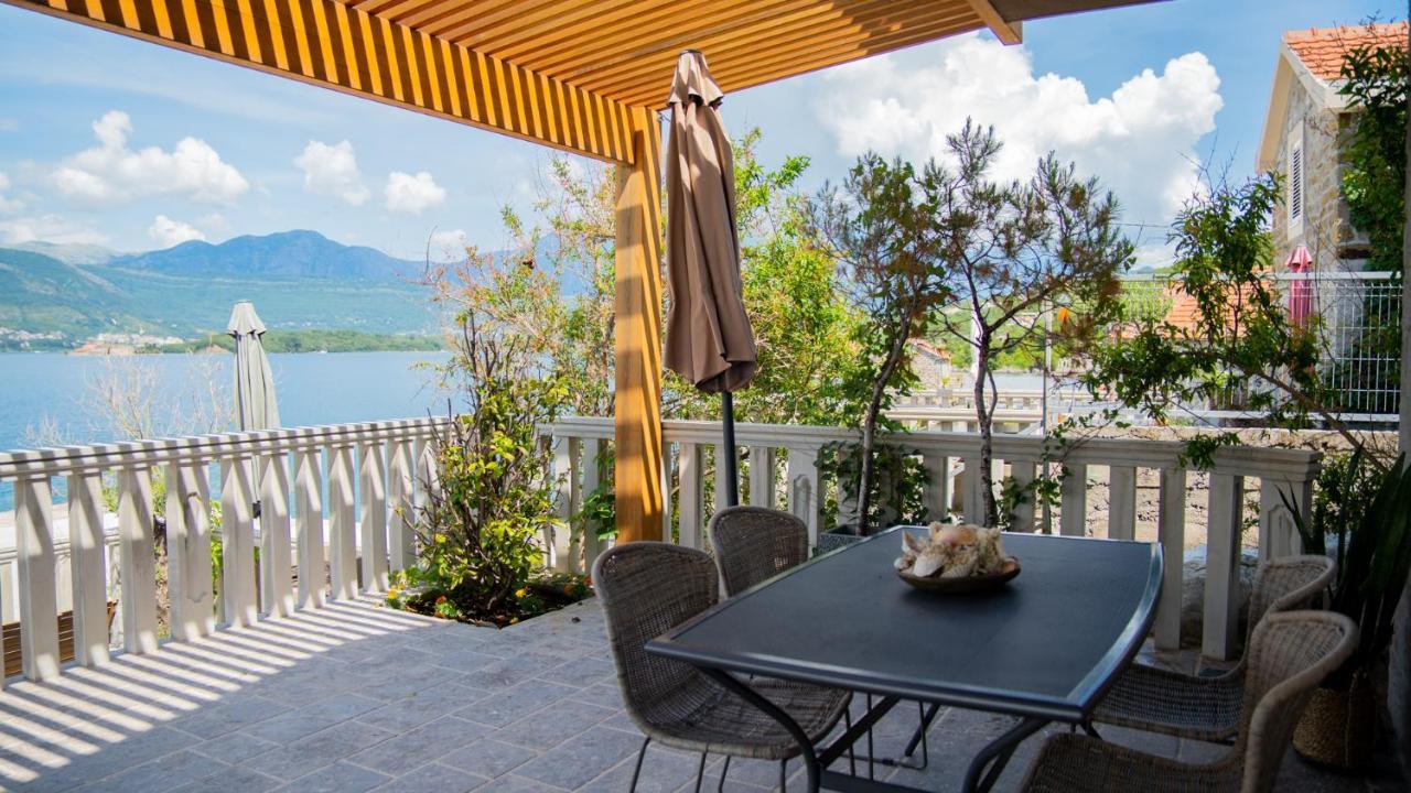 Family House Bjelila Villa Tivat Exteriör bild