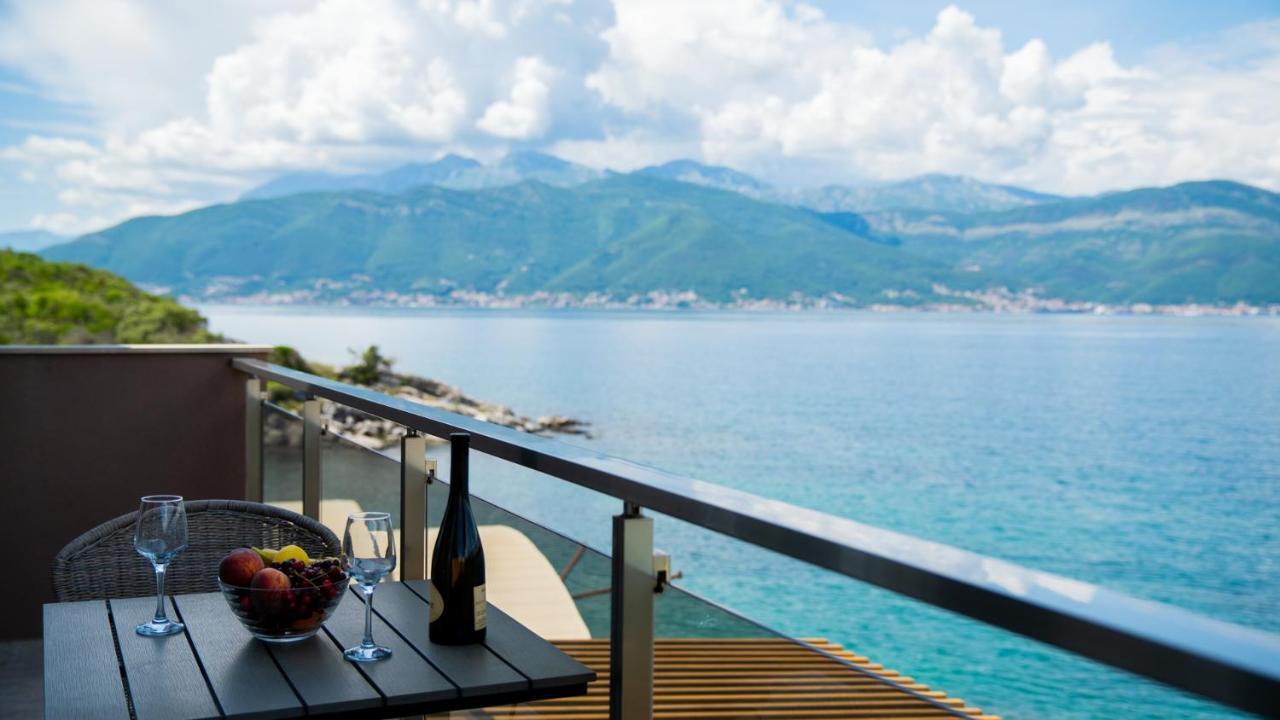 Family House Bjelila Villa Tivat Exteriör bild